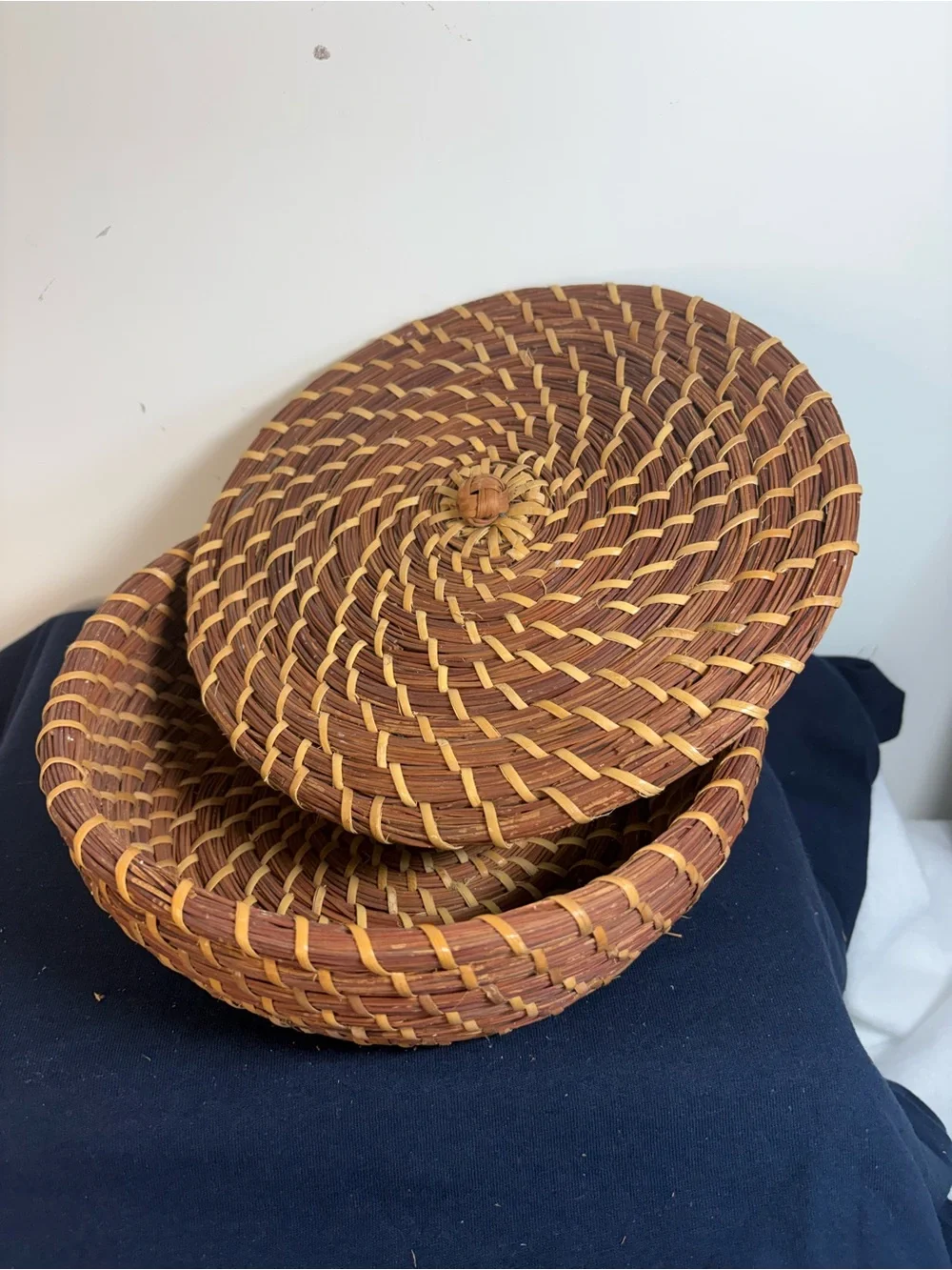 Vintage Handcrafted Round Pine Needle Basket with Lid - Rustic Folk Art
